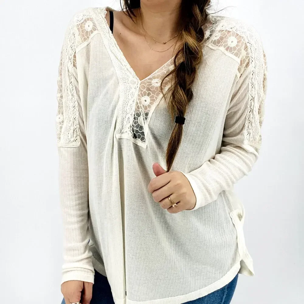 Free People White Long Sleeve V-Neck Lace long sleeve top‎